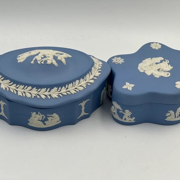 Pair of Wedgwood Jasperware Blue Trinket Boxes - Picture 6 of 6